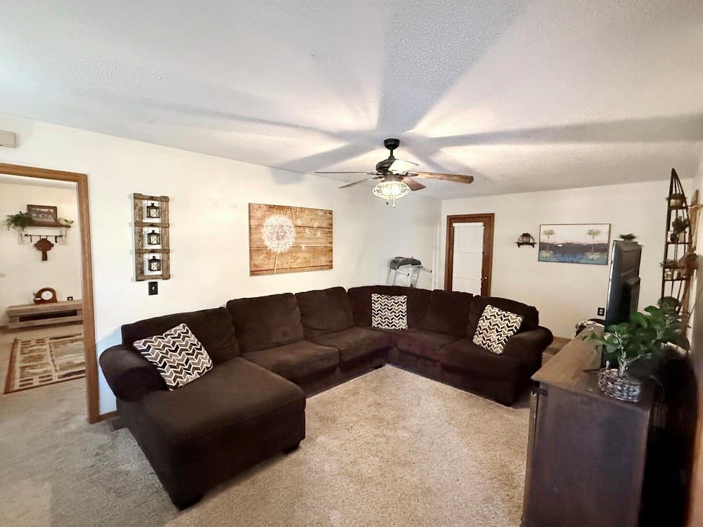 2096 S 2500 Road Property Photo 9