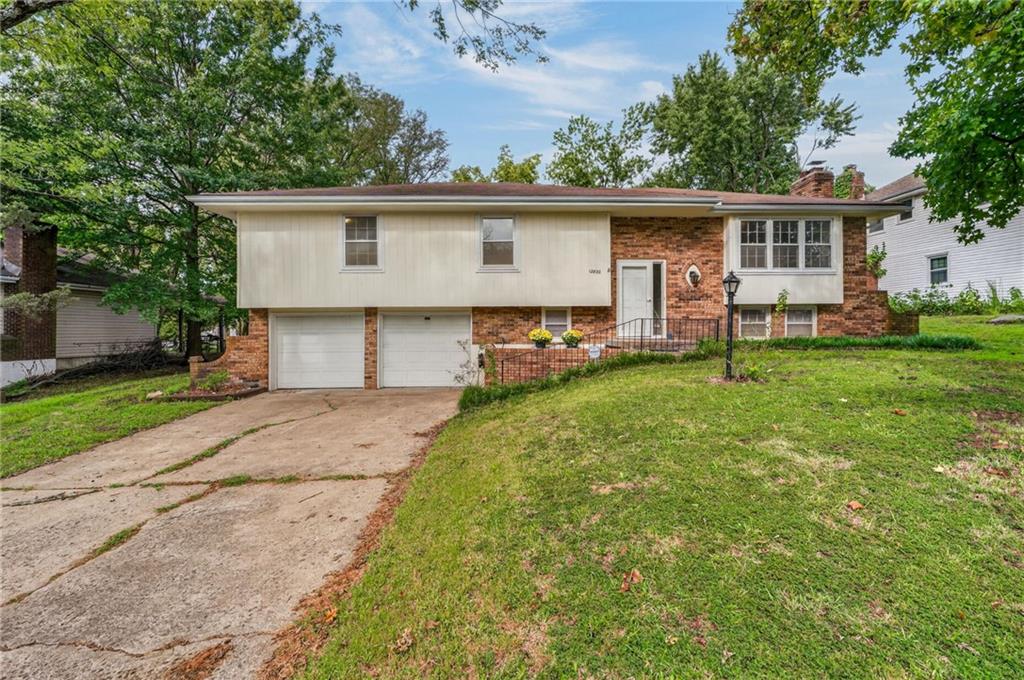 12800 Ewing Avenue Property Photo 2