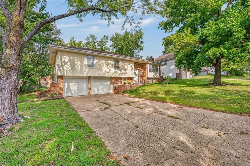 12800 Ewing Avenue Property Photo 3