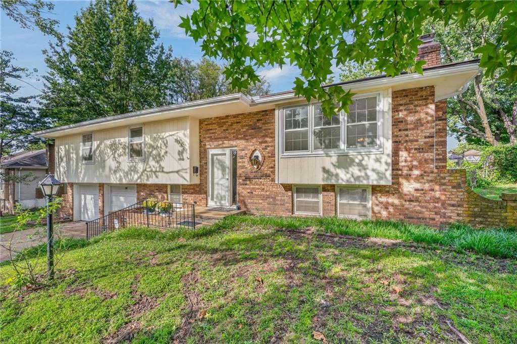 12800 Ewing Avenue Property Photo 4