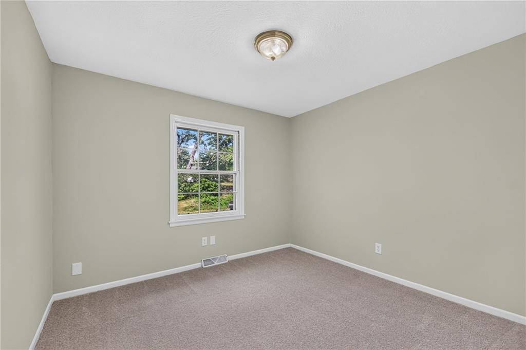 12800 Ewing Avenue Property Photo 20