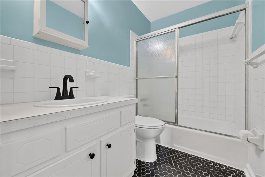 12800 Ewing Avenue Property Photo 24