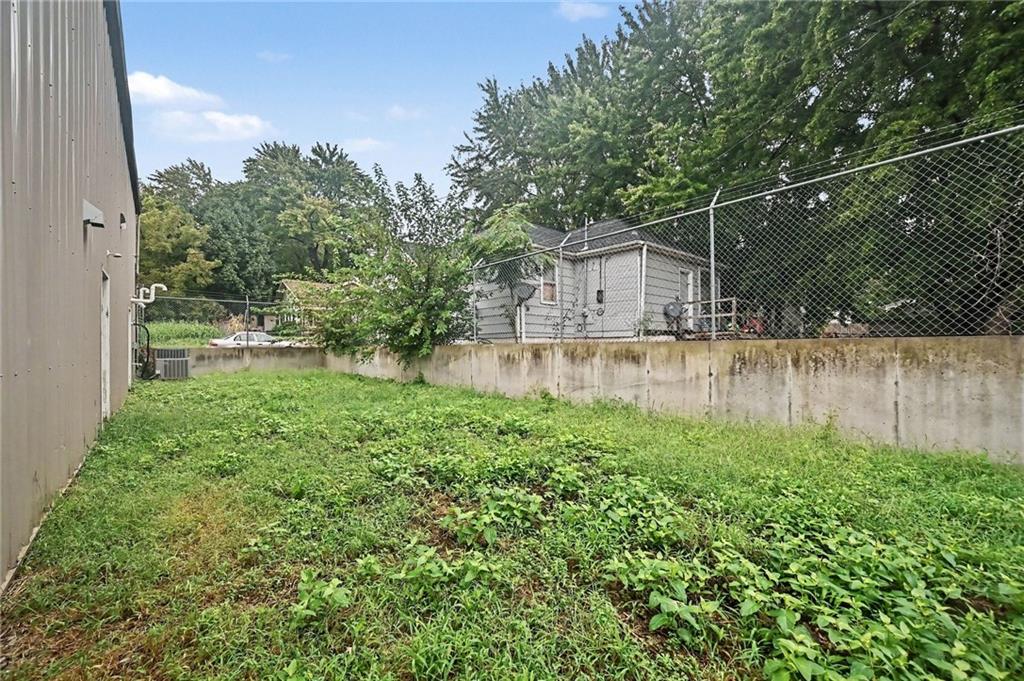 1704 Center Street Property Photo 25