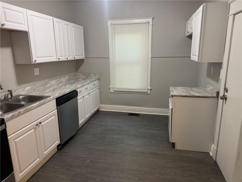 5007 Norledge Avenue Property Photo 3