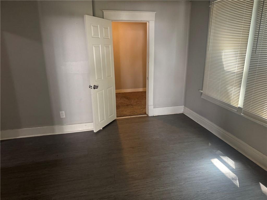 5007 Norledge Avenue Property Photo 4