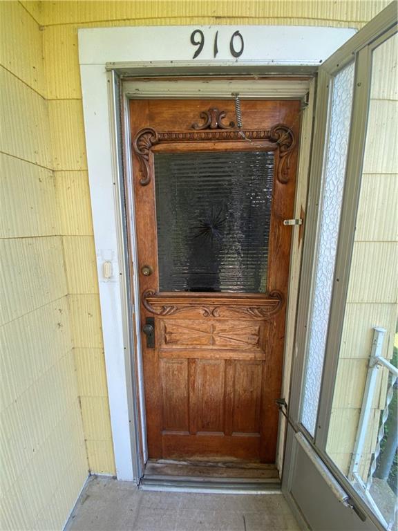 910 Columbia Avenue Property Photo 4