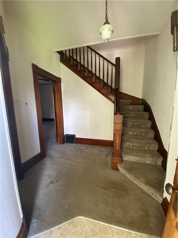 910 Columbia Avenue Property Photo 12