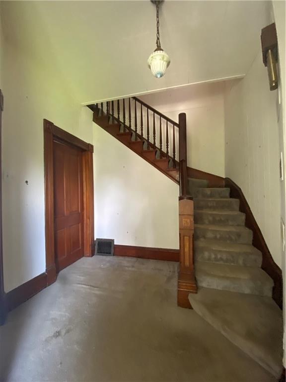 910 Columbia Avenue Property Photo 14