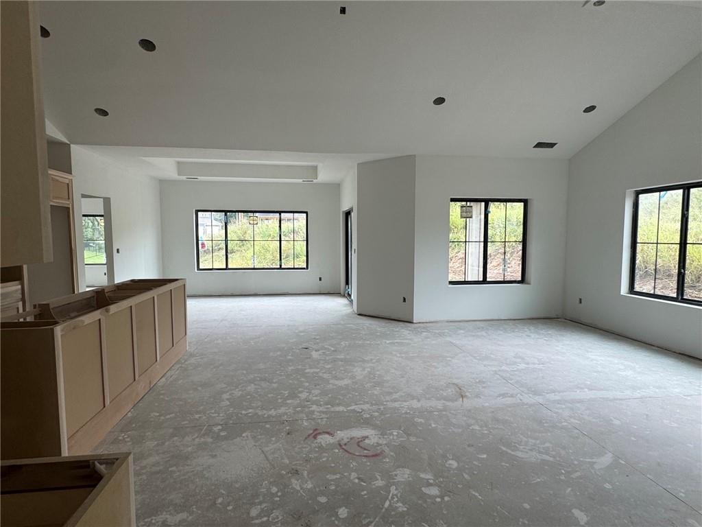 1970 Harvest Road Property Photo 4