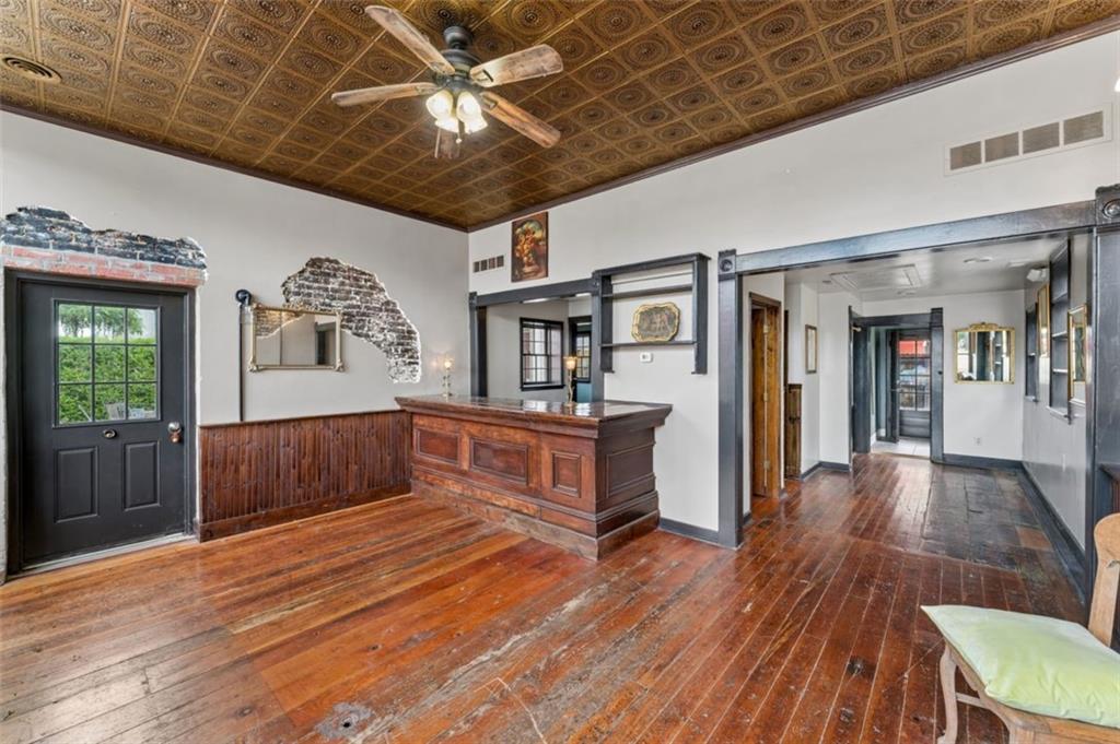 901 Franklin Avenue Property Photo 8