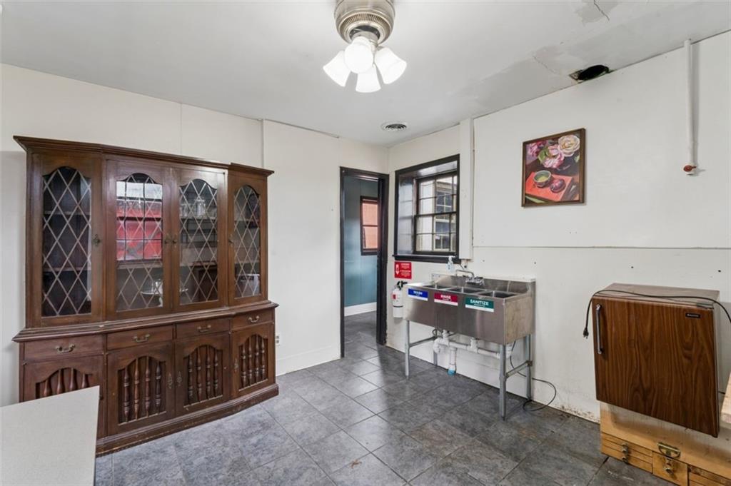 901 Franklin Avenue Property Photo 18