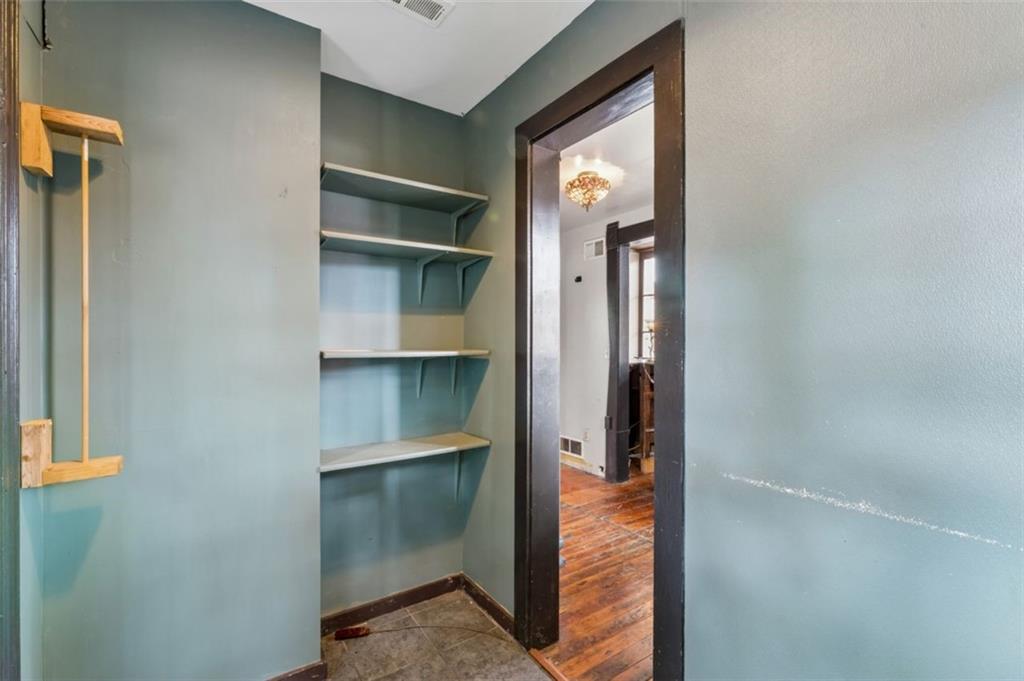 901 Franklin Avenue Property Photo 20