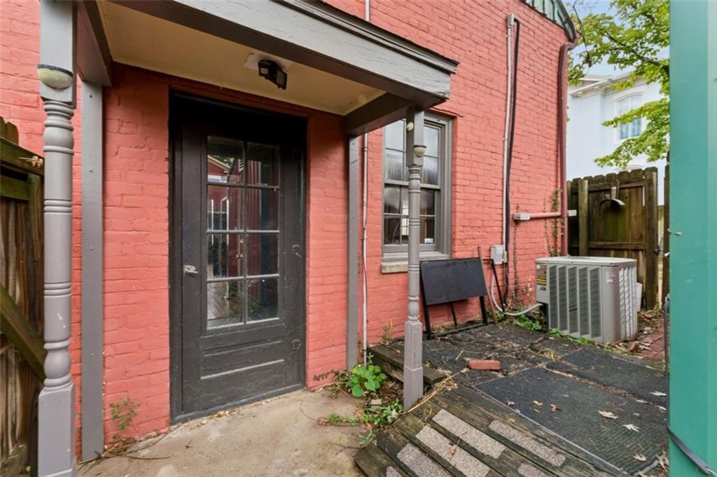 901 Franklin Avenue Property Photo 28