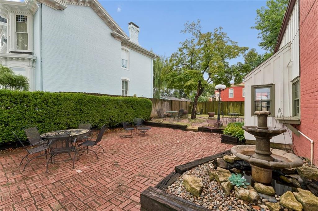 901 Franklin Avenue Property Photo 29