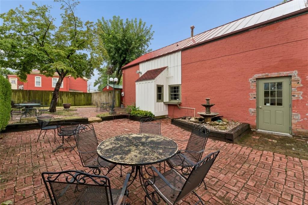 901 Franklin Avenue Property Photo 30