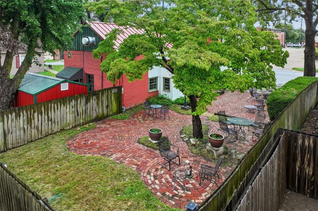 901 Franklin Avenue Property Photo 31