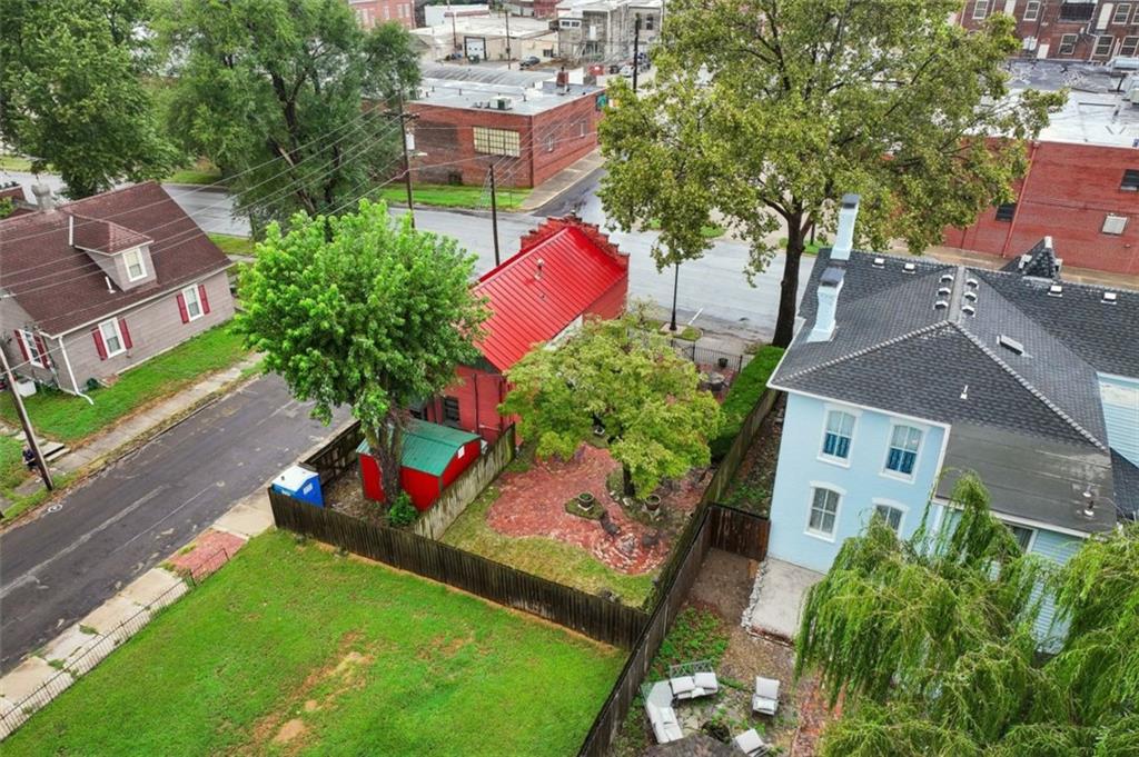 901 Franklin Avenue Property Photo 43