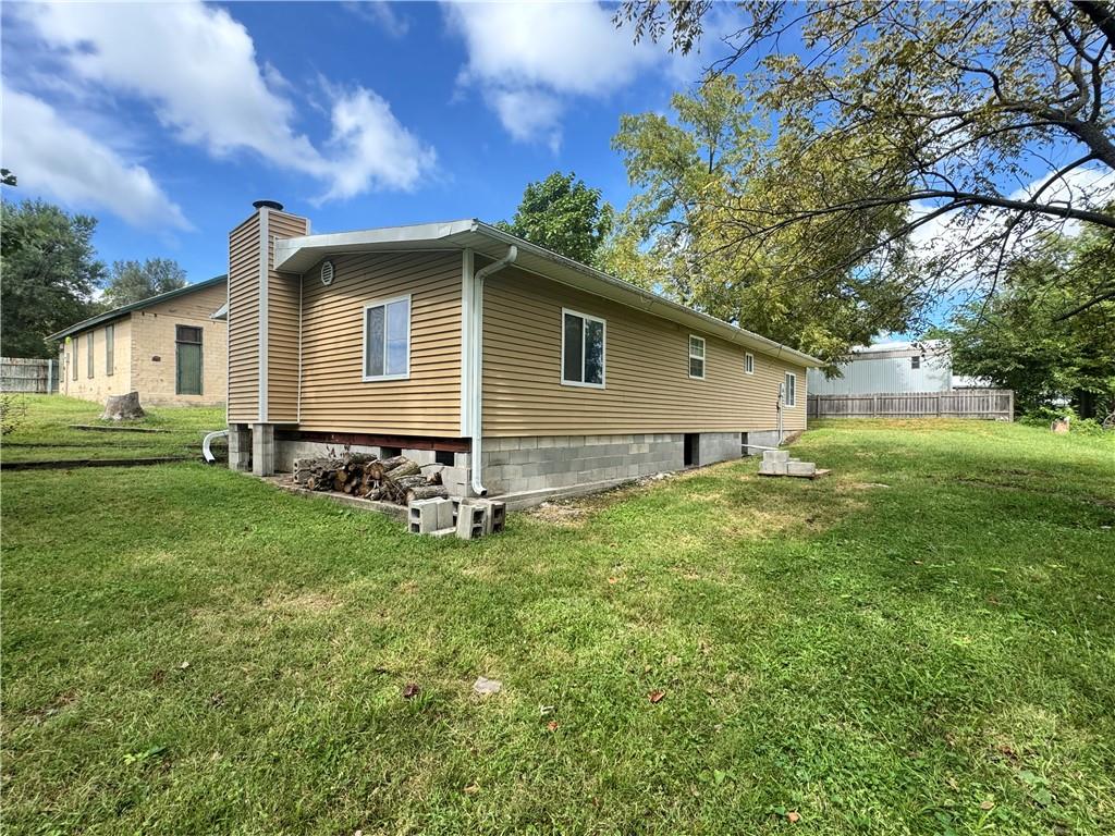 2745 169 Highway Property Photo 4