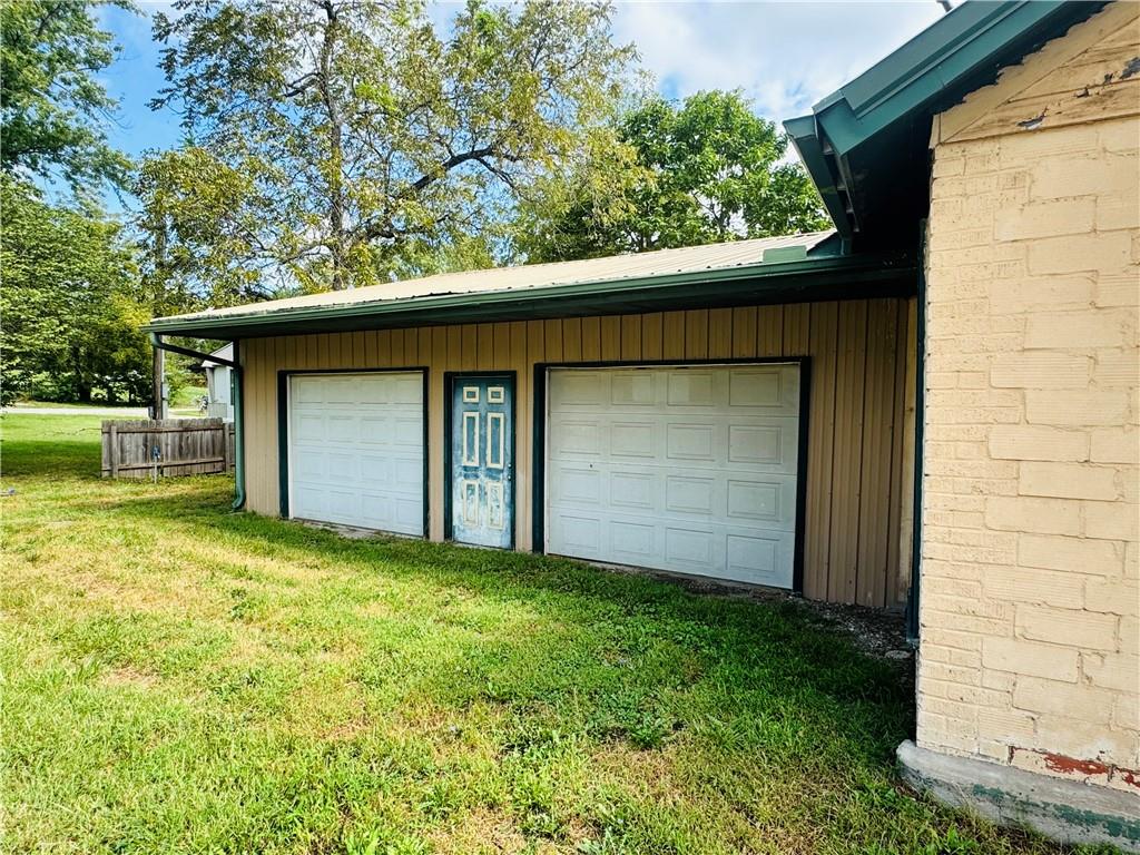 2745 169 Highway Property Photo 5