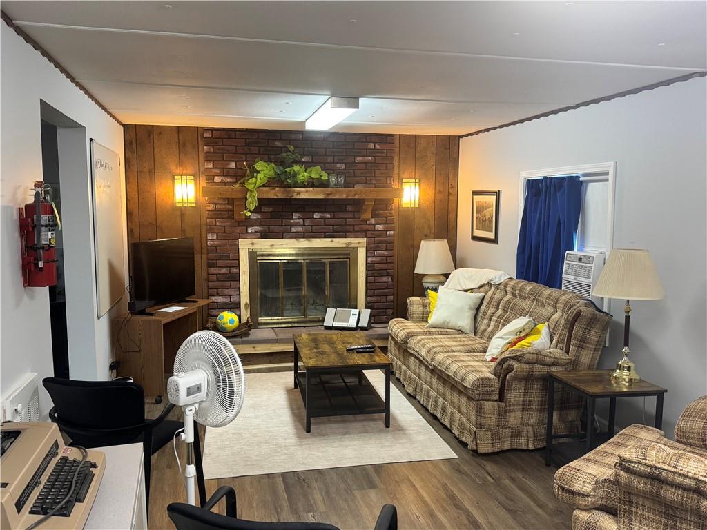 2745 169 Highway Property Photo 9
