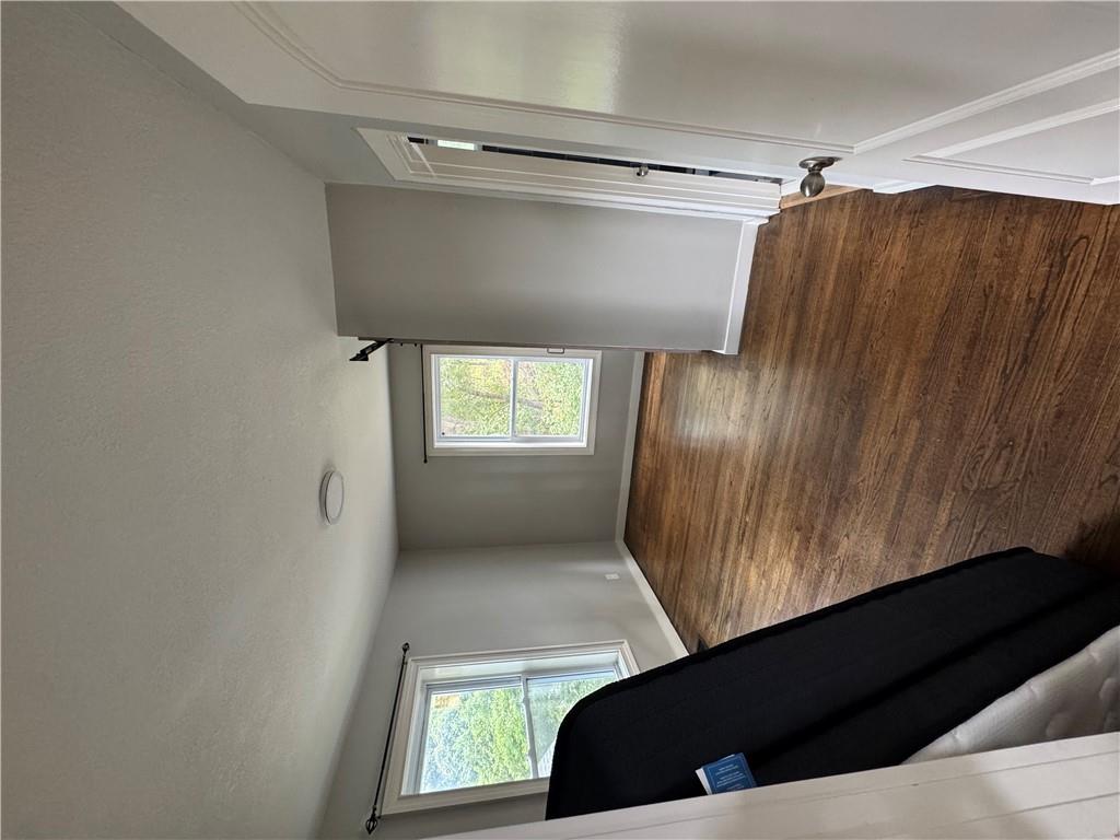 105 City Park Drive Property Photo 6