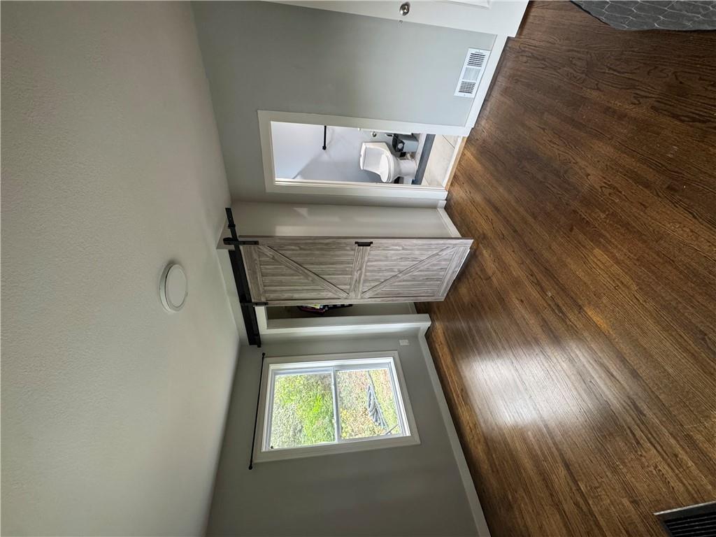 105 City Park Drive Property Photo 7