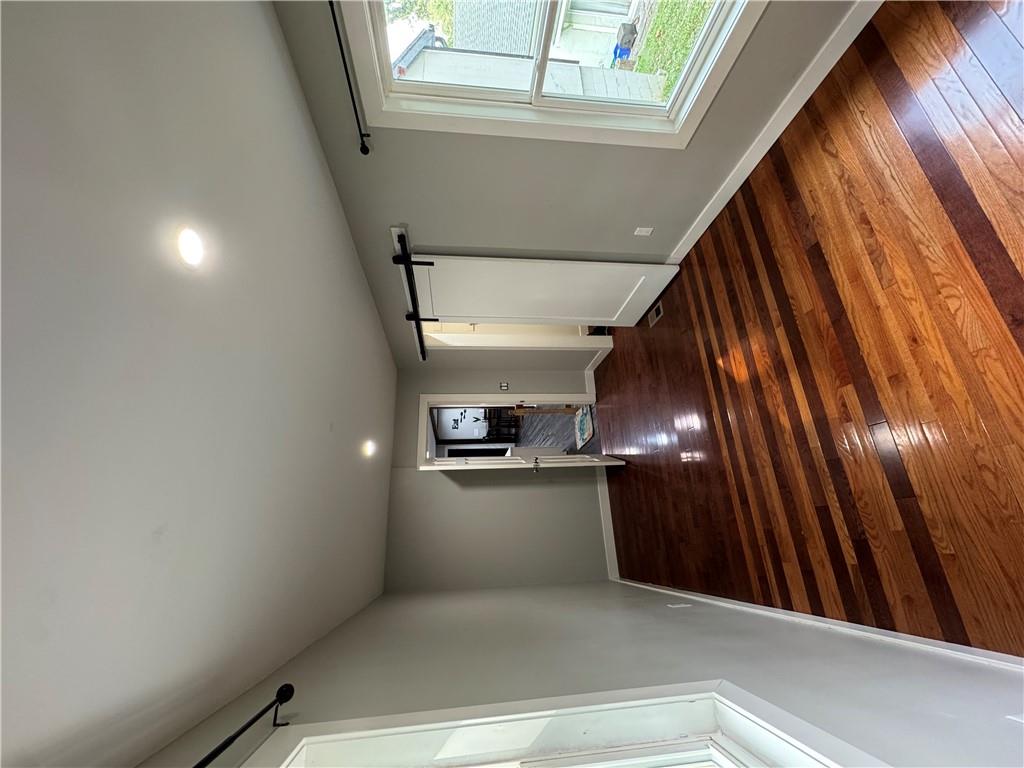 105 City Park Drive Property Photo 11