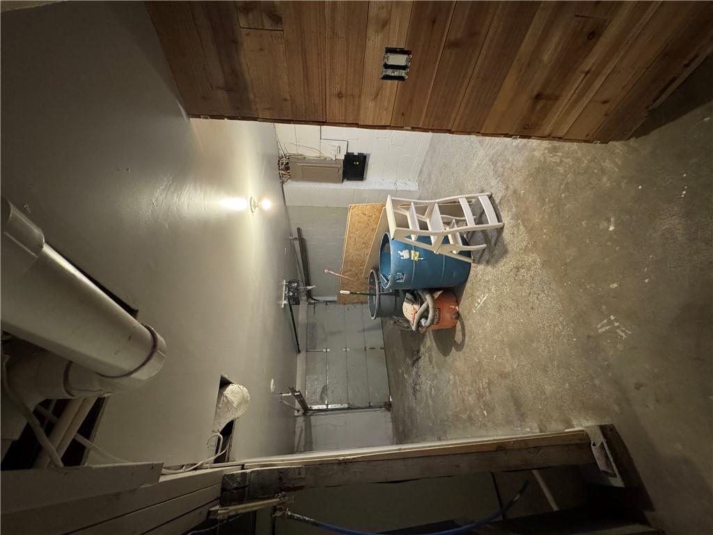 105 City Park Drive Property Photo 13