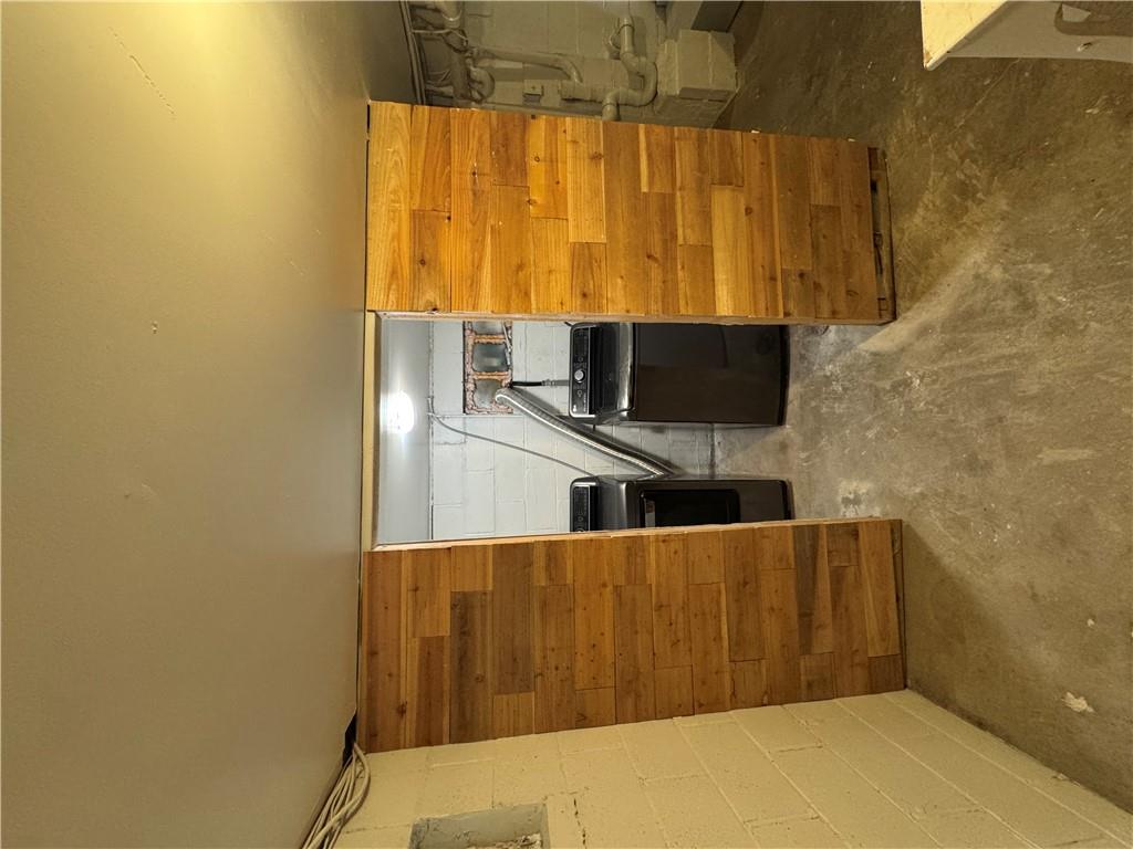 105 City Park Drive Property Photo 14