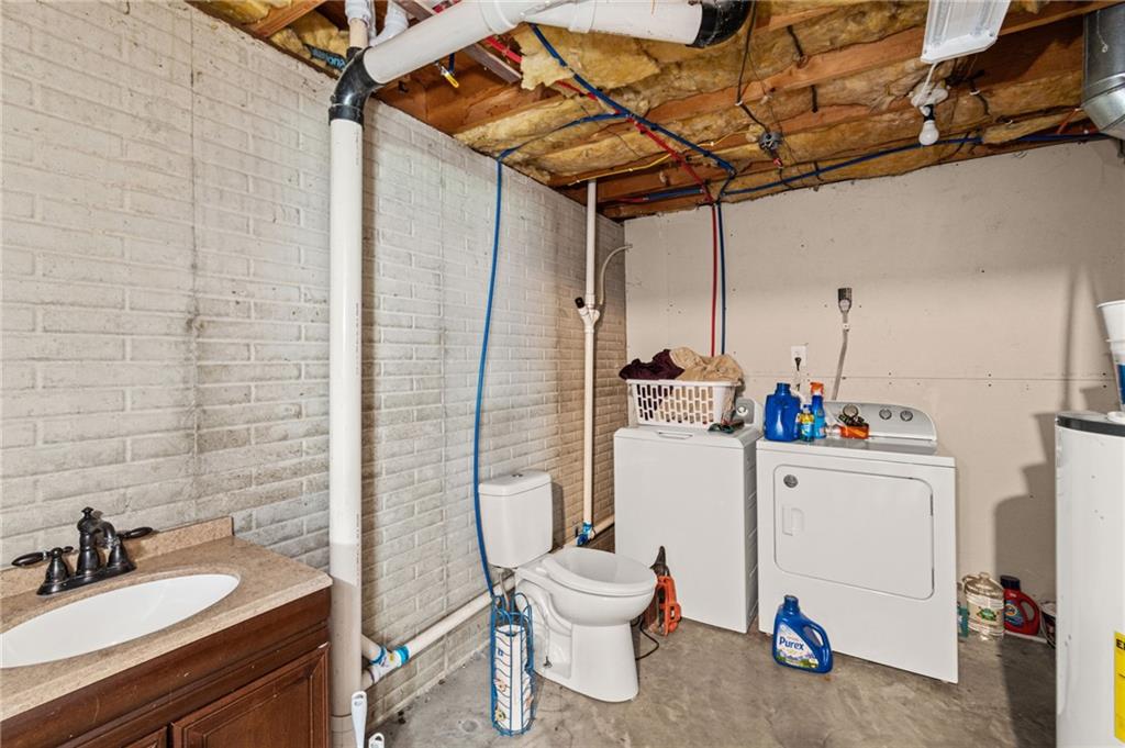 408 W 10th Street Property Photo 19