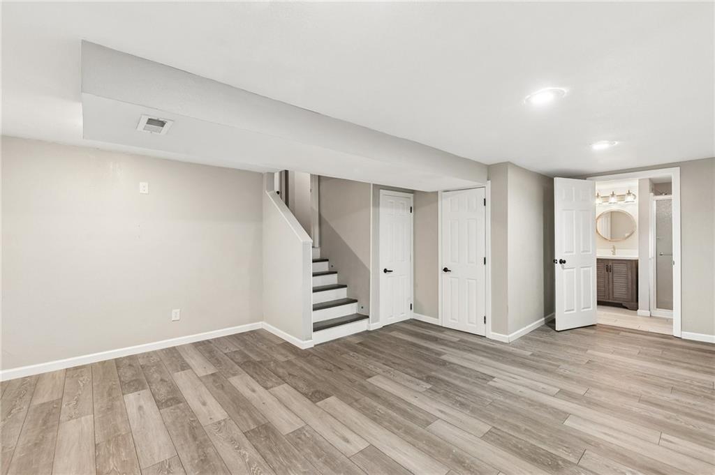 513 S Cardinal Drive Property Photo 24