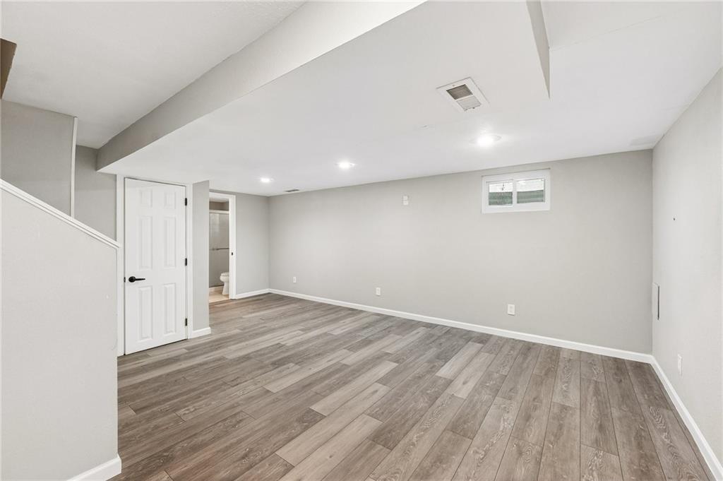 513 S Cardinal Drive Property Photo 26