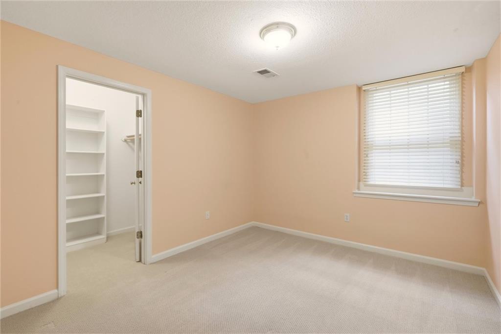 12440 Long Street Property Photo 28
