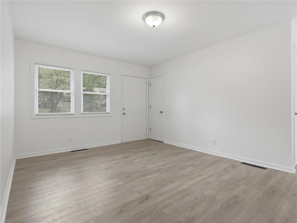 2309 S Crescent Avenue Property Photo 5
