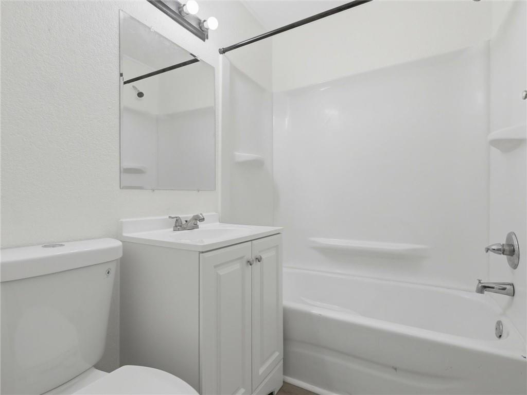 2309 S Crescent Avenue Property Photo 12