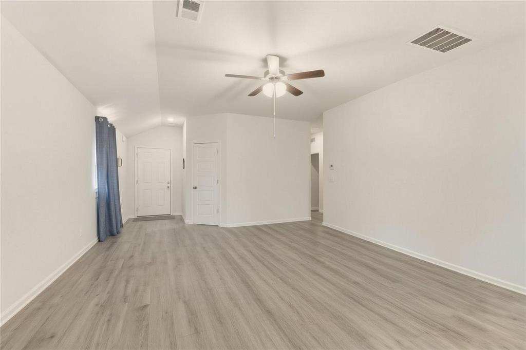 20312 W 193rd Lane Property Photo 4