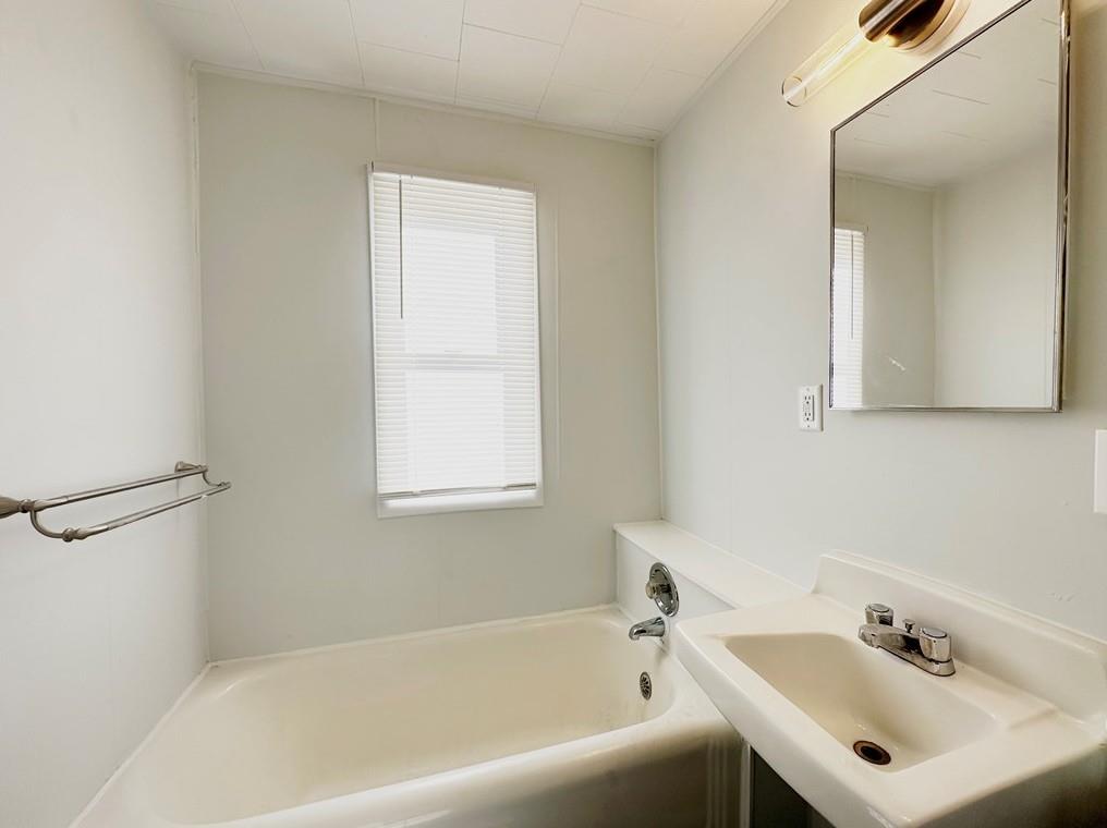 3510 Seneca Street Property Photo 6