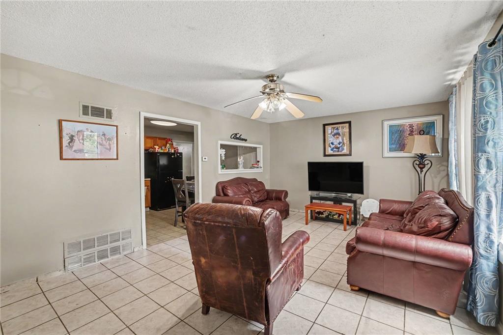 4522 Walker Avenue Property Photo 3