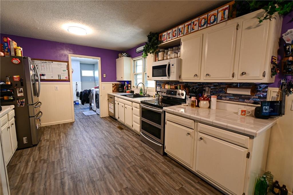 3889 S 143rd Road Property Photo 11