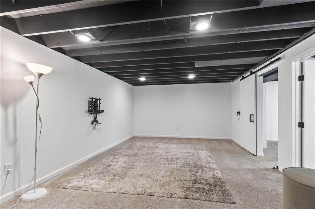 10512 N Oak Trafficway Property Photo 25