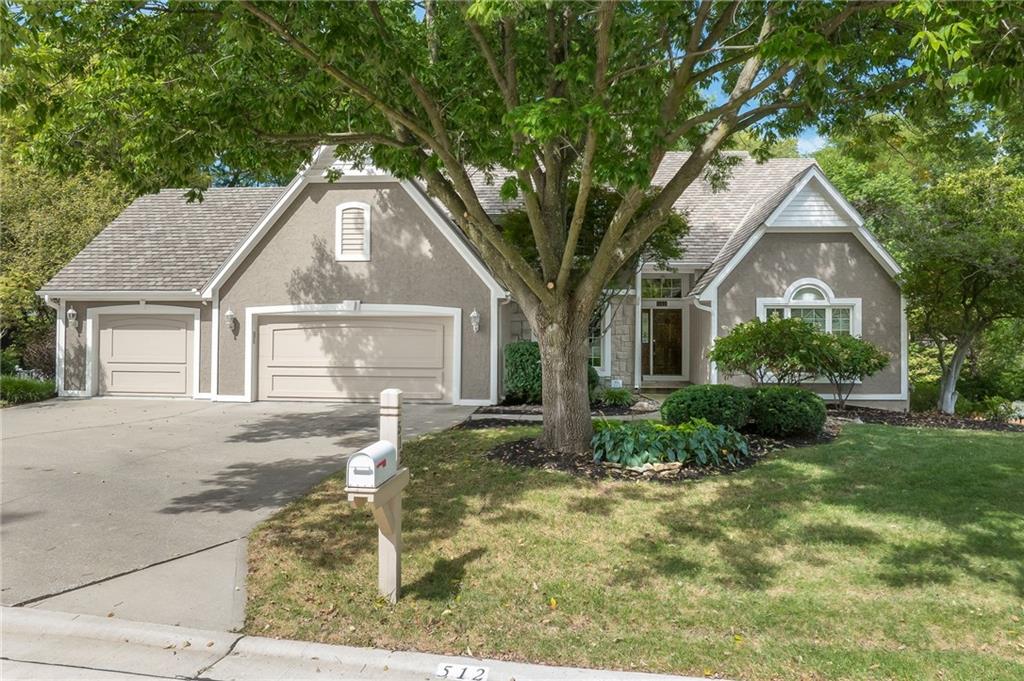512 Pinewood Drive Property Photo 1