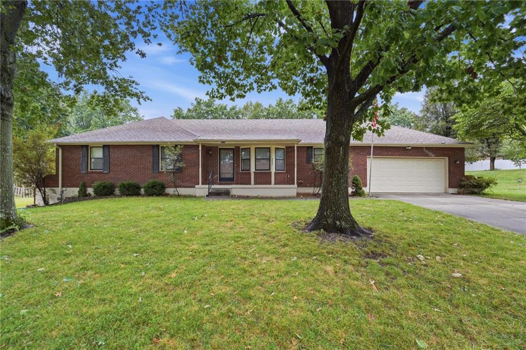 2622 Mohican Avenue Property Photo 3