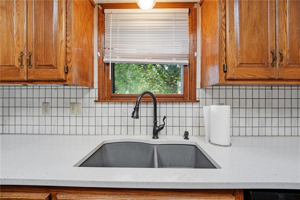 2622 Mohican Avenue Property Photo 19