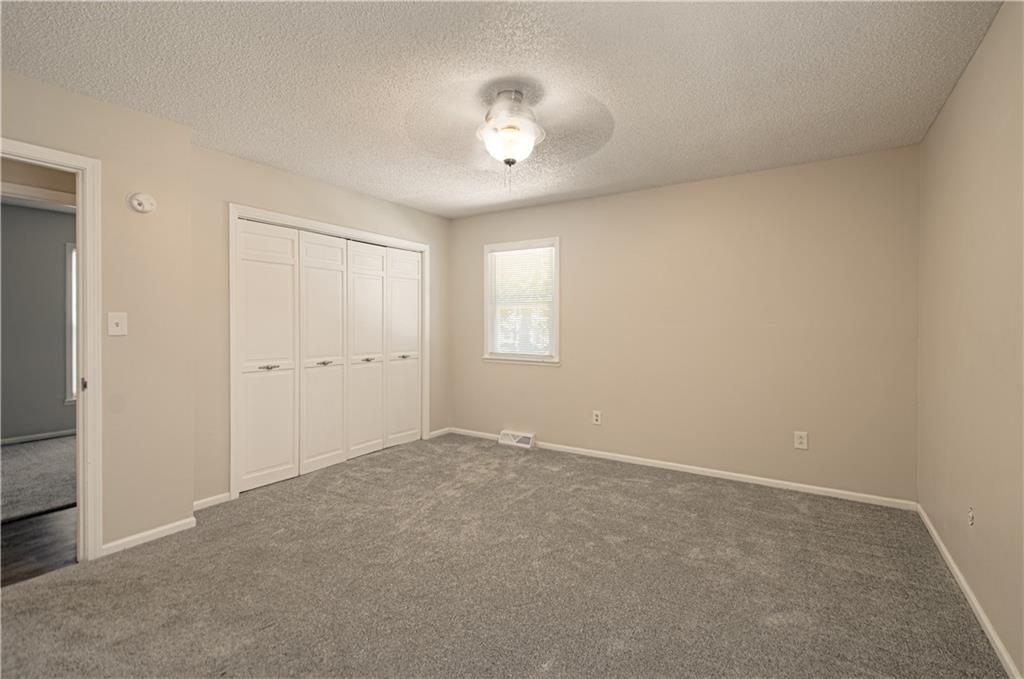 300 Parkwood Drive Property Photo 14