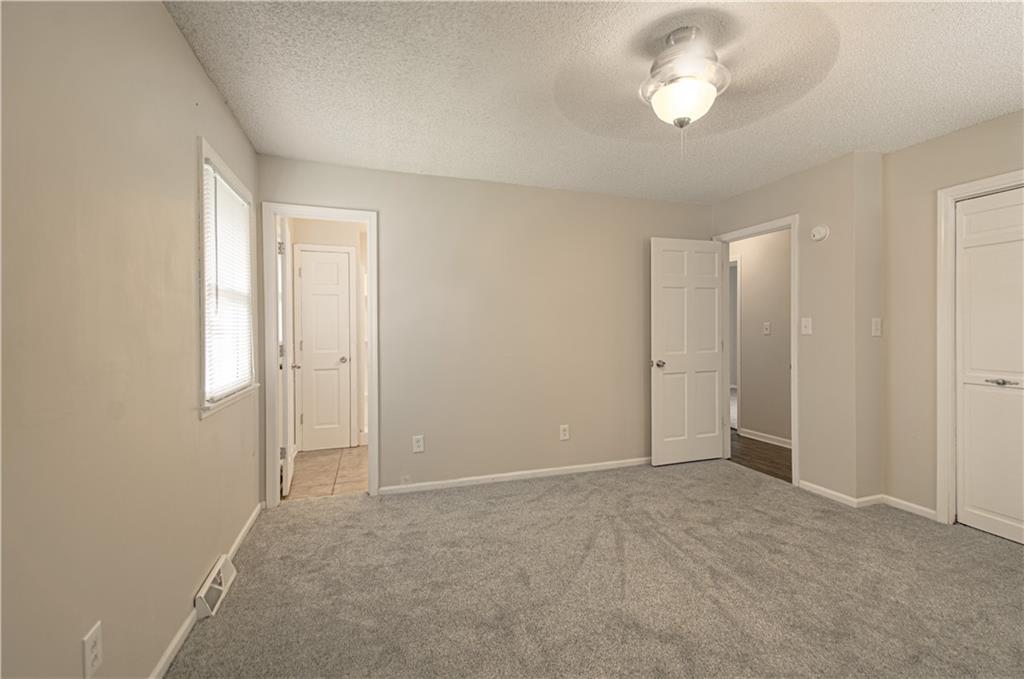 300 Parkwood Drive Property Photo 15