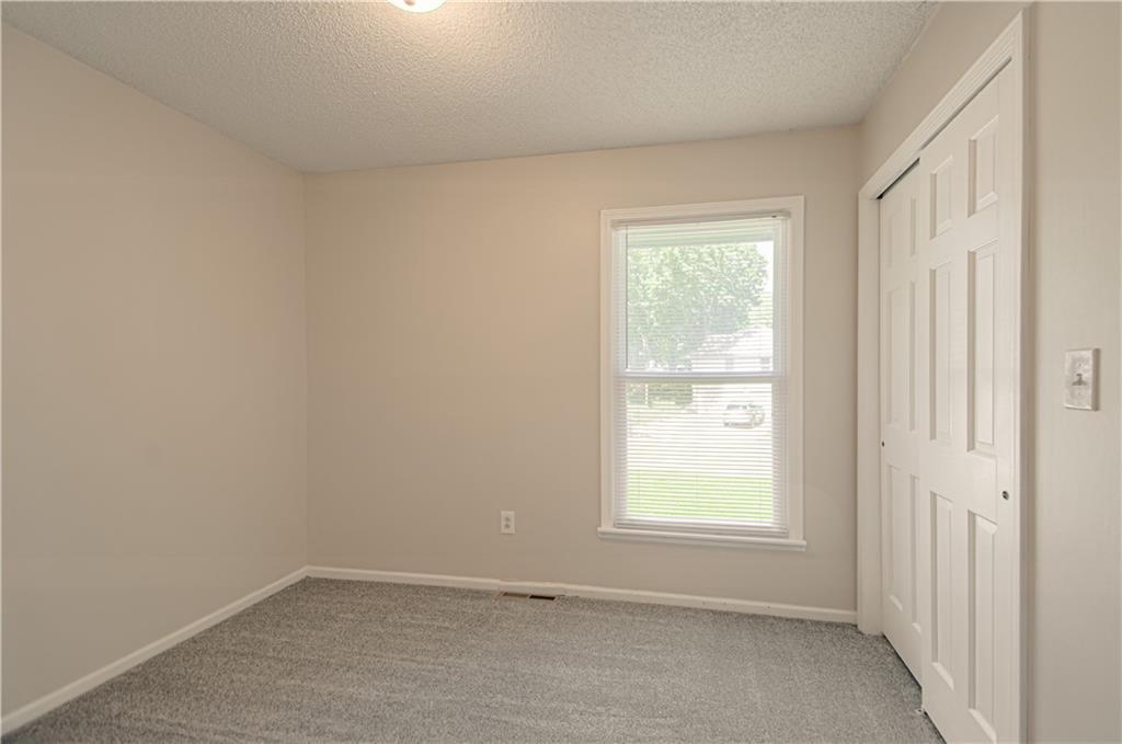 300 Parkwood Drive Property Photo 17