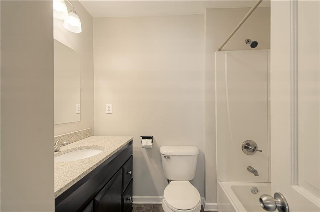 300 Parkwood Drive Property Photo 20