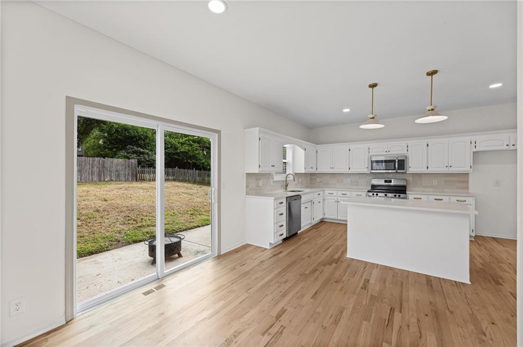 21470 W 122nd Street Property Photo 14