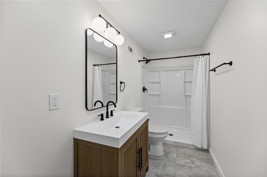 21470 W 122nd Street Property Photo 43