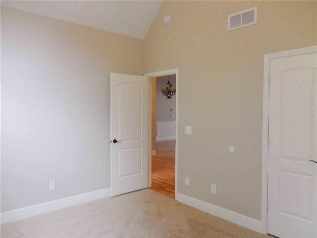 1446 Brompton Lane Property Photo 7